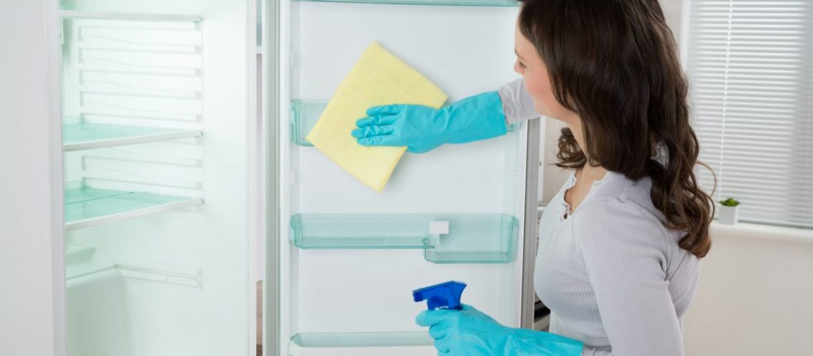 8 Top Tips: How to Clean A Refrigerator